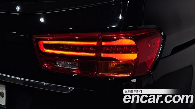 Kia Carnival 9-Seater Prstige 2020 — фото 23