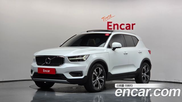Volvo XC40 T4 R-Design 2019 — фото 1