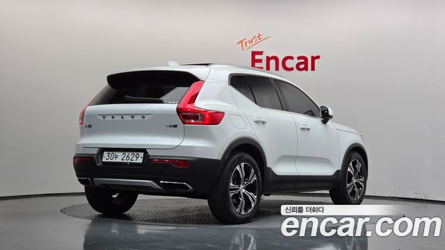 Volvo XC40 T4 R-Design 2019 — фото 2