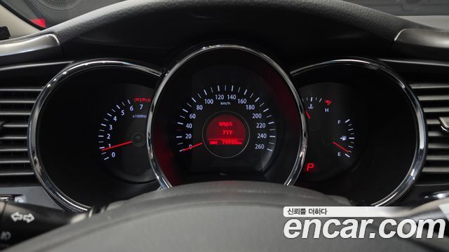 Kia K5 2.0 Smart Standard 2011 — фото 8
