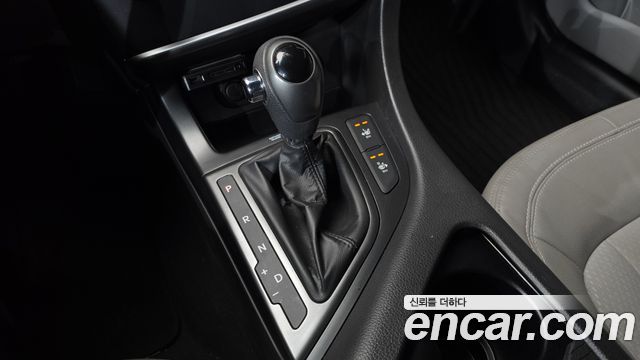 Kia K5 2.0 Smart Standard 2011 — фото 9