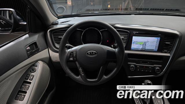 Kia K5 2.0 Smart Standard 2011 — фото 13