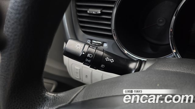 Kia K5 2.0 Smart Standard 2011 — фото 16