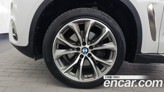 BMW X6 (F16) xDrive 40d 2015 — фото 5