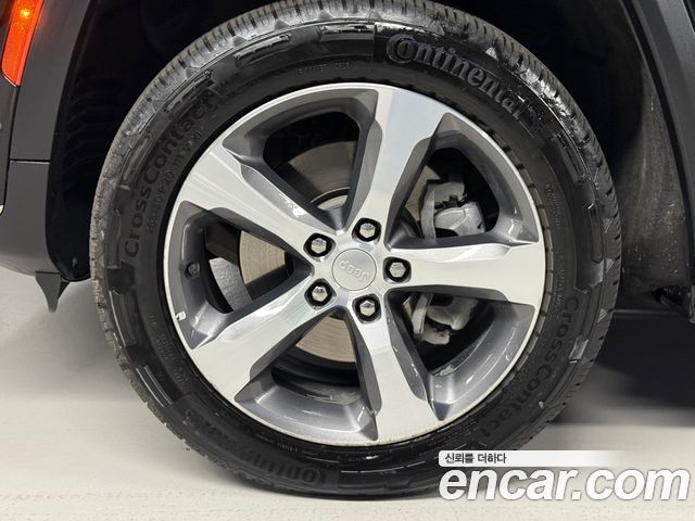 Jeep Grand Cherokee (WL) 3.6 Limited 2023 — фото 18