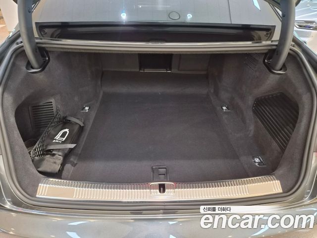 Audi A8 (D5) 50 TDI Quatrro Black Edition 2024 — фото 24