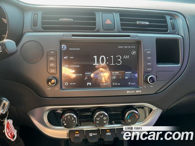 Kia Pride 1.4 MPI Hatchback Deluxe 2014 — фото 15