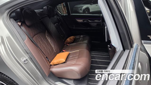 BMW 7 Series (G11) 730Ld xDrive M Sport 2021 — фото 16