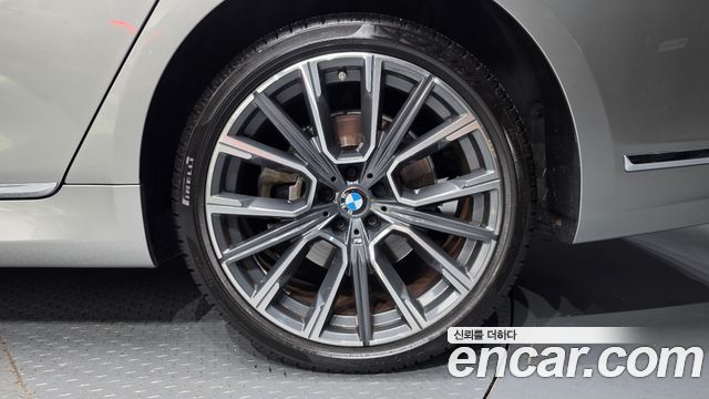 BMW 7 Series (G11) 730Ld xDrive M Sport 2021 — фото 27