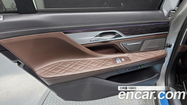 BMW 7 Series (G11) 730Ld xDrive M Sport 2021 — фото 31