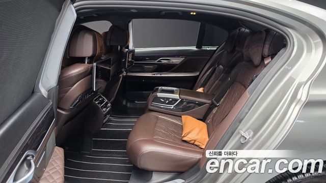 BMW 7 Series (G11) 730Ld xDrive M Sport 2021 — фото 32