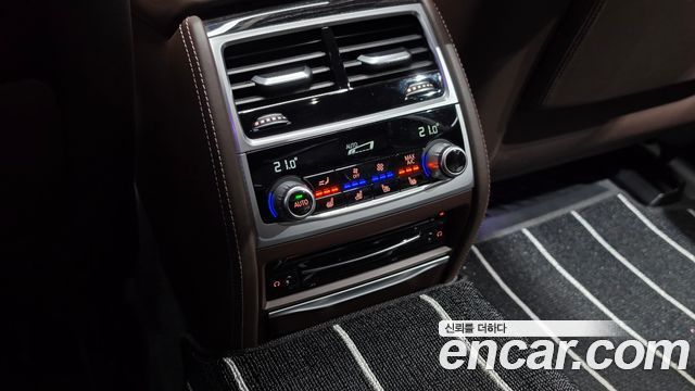 BMW 7 Series (G11) 730Ld xDrive M Sport 2021 — фото 37