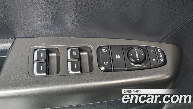 Kia Sportage The Bold Diesel 2.0 4WD Prestige 2019 — фото 12