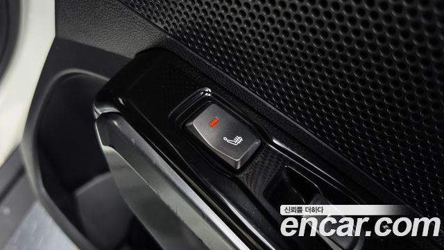 KG Mobility (SsangYong) Tivoli Air 1.5 A3 2WD 2022 — фото 16