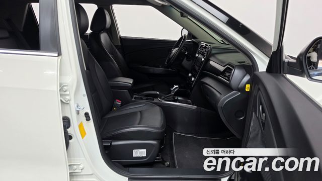 KG Mobility (SsangYong) Tivoli Air 1.5 A3 2WD 2022 — фото 26