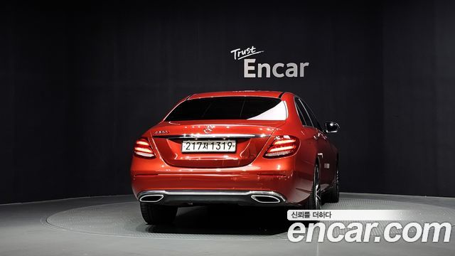 Mercedes-Benz E-Class (W213) E220d Avantgarde 2017 — фото 4
