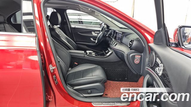 Mercedes-Benz E-Class (W213) E220d Avantgarde 2017 — фото 11