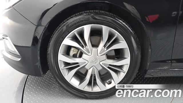 Hyundai Sonata (LF) 2.0 Premium Special 2017 — фото 5