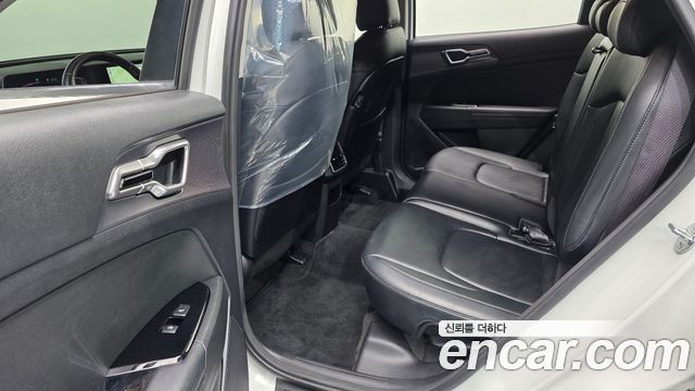 Kia Sportage (V) Gasoline 1.6 Turbo 2WD Nobleless 2023 — фото 12