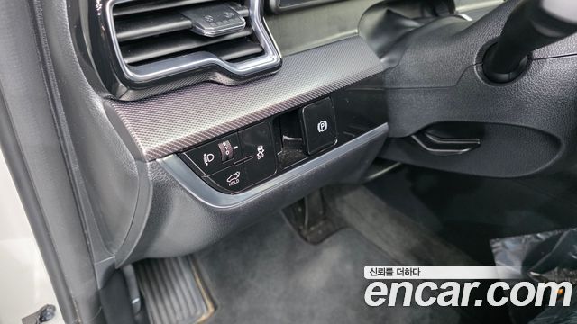 Kia Sportage (V) Gasoline 1.6 Turbo 2WD Nobleless 2023 — фото 16