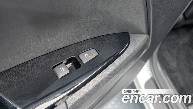 Kia Sportage (V) Gasoline 1.6 Turbo 2WD Nobleless 2023 — фото 18
