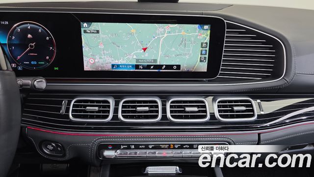 Mercedes-Benz GLS-Class (X167) Maybach GLS600 4MATIC 2022 — фото 15