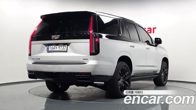 Cadillac Escalade (V) 6.2 Sports Platinum 2024 — фото 2