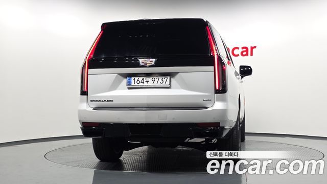 Cadillac Escalade (V) 6.2 Sports Platinum 2024 — фото 4