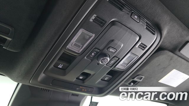 Cadillac Escalade (V) 6.2 Sports Platinum 2024 — фото 17