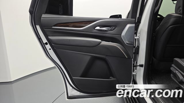 Cadillac Escalade (V) 6.2 Sports Platinum 2024 — фото 25