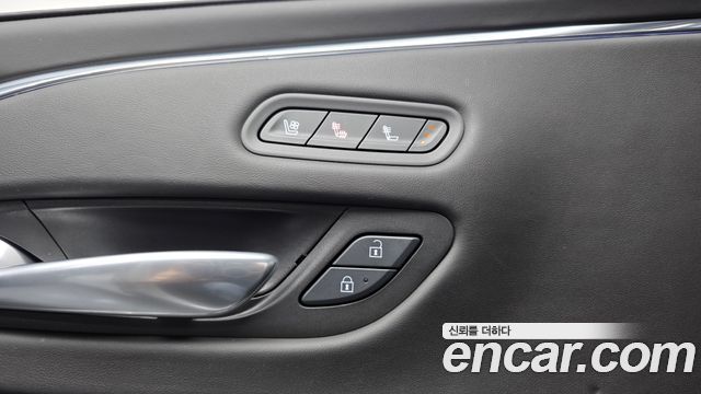 Cadillac Escalade (V) 6.2 Sports Platinum 2024 — фото 27