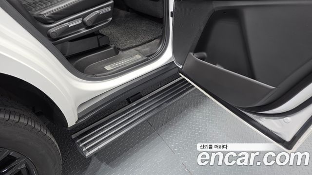 Cadillac Escalade (V) 6.2 Sports Platinum 2024 — фото 34