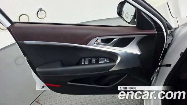 Genesis G70 2.0T AWD Elite 2019 — фото 24
