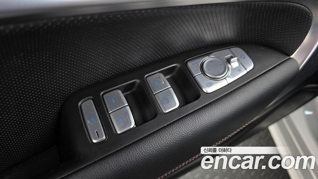Genesis G70 2.0T AWD Elite 2019 — фото 33