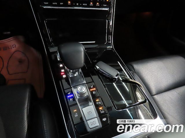 Kia K7 Premier Hybrid Signature 2021 — фото 18