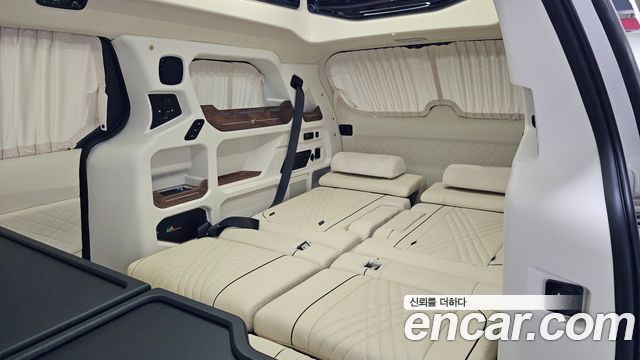 Kia Carnival (IV) Gasoline 4-Seater Hi Limousine (Special) 2025 — фото 12