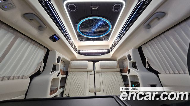 Kia Carnival (IV) Gasoline 4-Seater Hi Limousine (Special) 2025 — фото 13