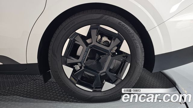 Kia Carnival (IV) Gasoline 4-Seater Hi Limousine (Special) 2025 — фото 21