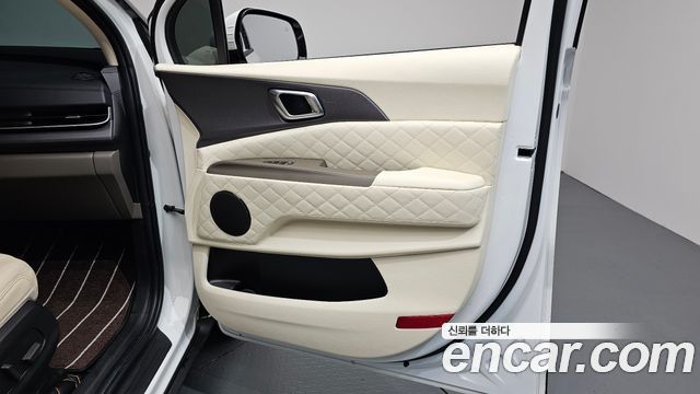 Kia Carnival (IV) Gasoline 4-Seater Hi Limousine (Special) 2025 — фото 25