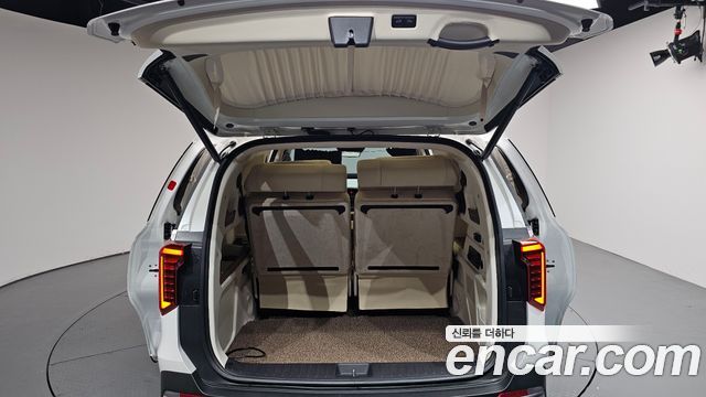 Kia Carnival (IV) Gasoline 4-Seater Hi Limousine (Special) 2025 — фото 38