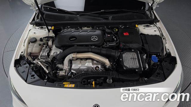 Mercedes-Benz A-Class (W177) A220 Sedan 2024 — фото 6
