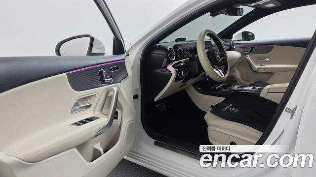 Mercedes-Benz A-Class (W177) A220 Sedan 2024 — фото 10