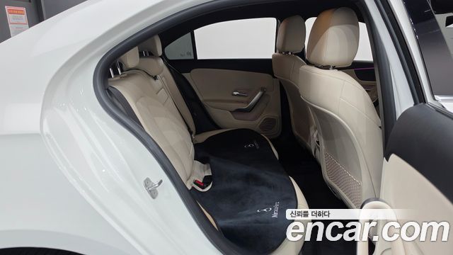 Mercedes-Benz A-Class (W177) A220 Sedan 2024 — фото 11
