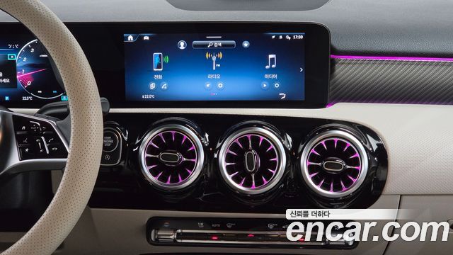 Mercedes-Benz A-Class (W177) A220 Sedan 2024 — фото 12