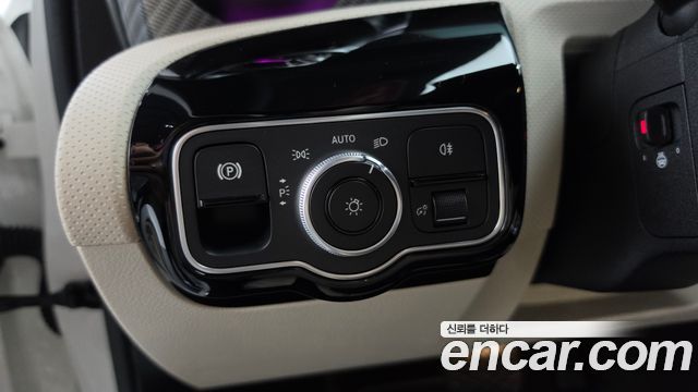 Mercedes-Benz A-Class (W177) A220 Sedan 2024 — фото 28
