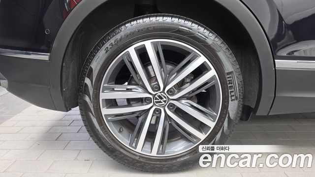 Volkswagen Tiguan (II) 2.0 TDI Prestige 2023 — фото 5