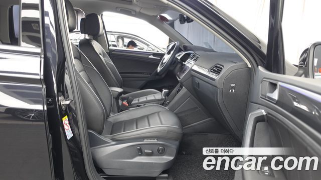 Volkswagen Tiguan (II) 2.0 TDI Prestige 2023 — фото 15
