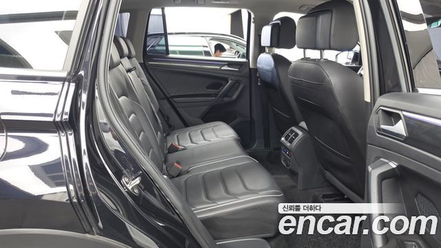 Volkswagen Tiguan (II) 2.0 TDI Prestige 2023 — фото 16