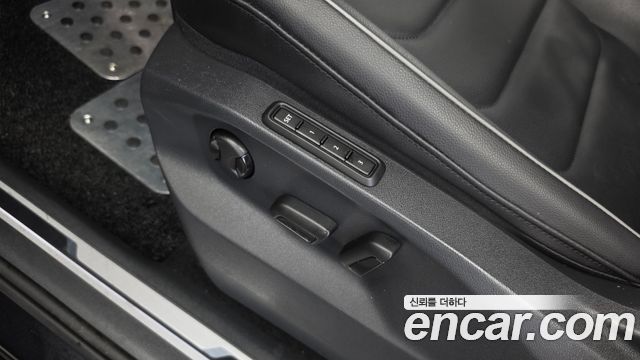 Volkswagen Tiguan (II) 2.0 TDI Prestige 2023 — фото 38