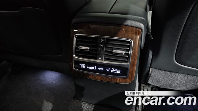 Kia K9 3.8 GDI AWD PlatinumⅡ 2020 — фото 19